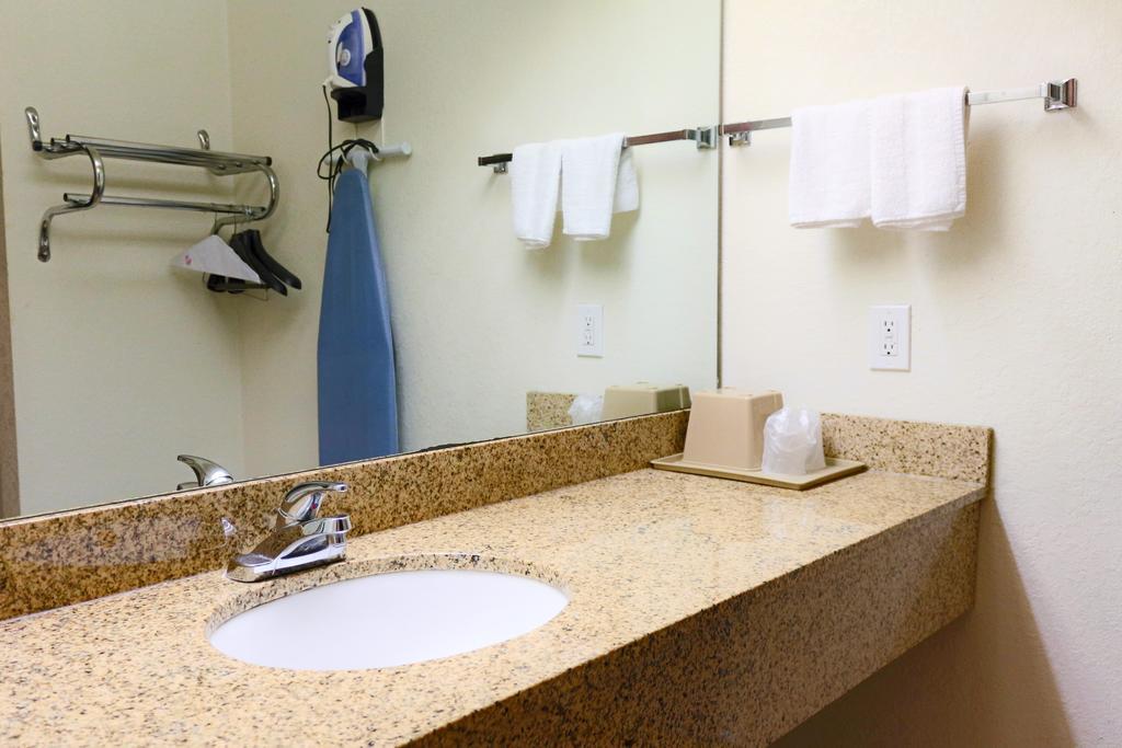 The Symphony Inn & Suites Houston Værelse billede